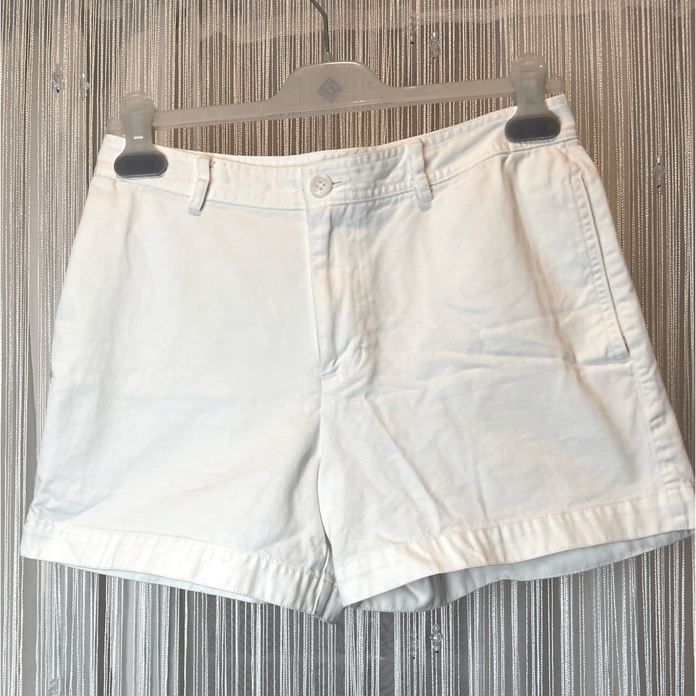 Gap Retro Fit White Shorts - 5 inch inseam - Size 6
